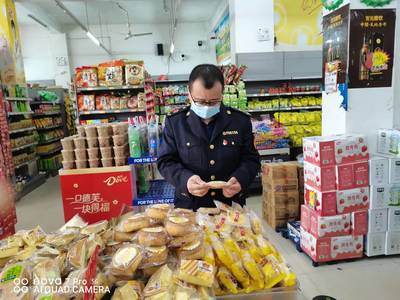 南城县市场监管局万坊分局开展“五一”食品安全专项检查 筑牢节日消费安全防线